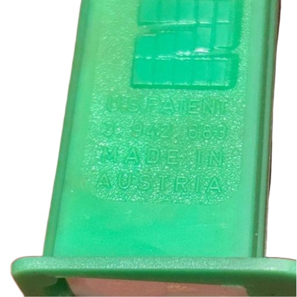 🌍Vintage Pez Jack O’Laterns Set of 5 Pumpkins Includes Die Cut and 2 GITD - Picture 5 of 10